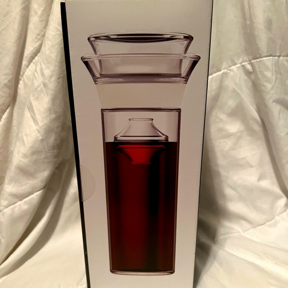 Savino Wine Saver , Glass decanter.